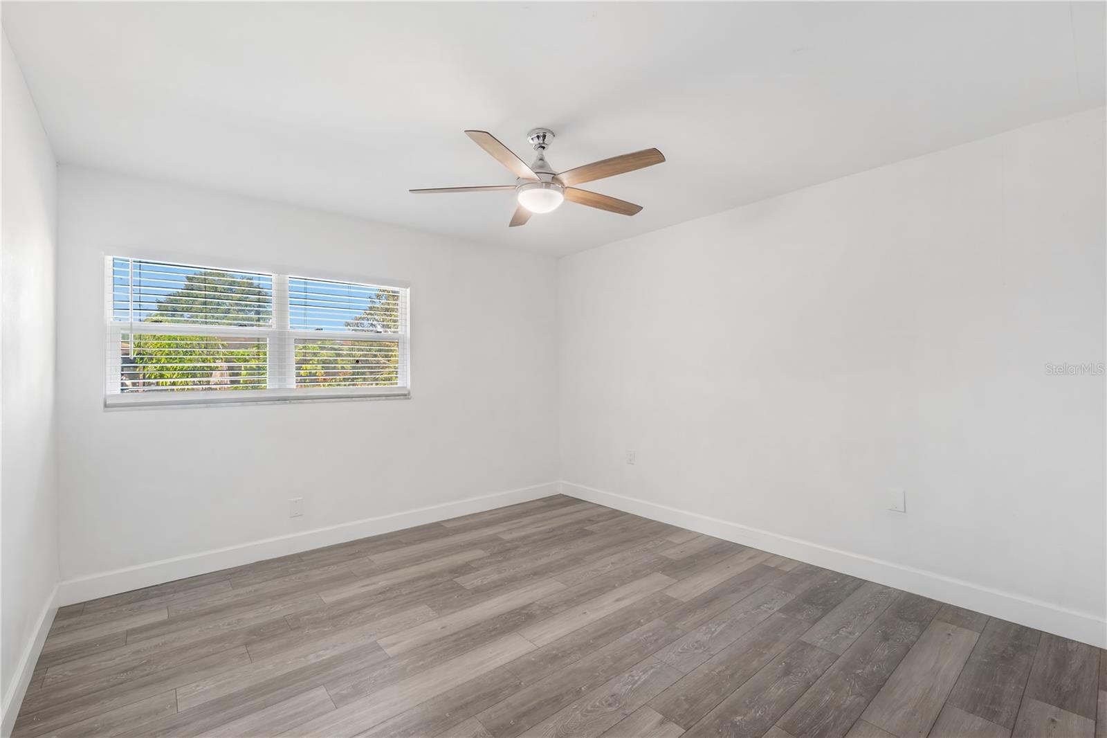 LINCOLN PARK - Residential Lease