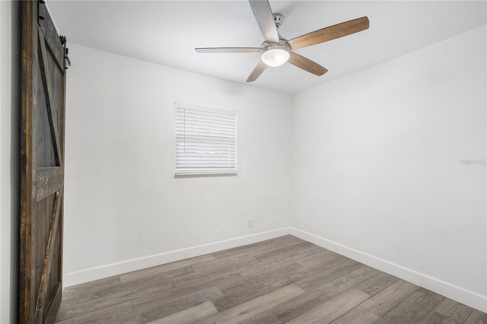 LINCOLN PARK - Residential Lease