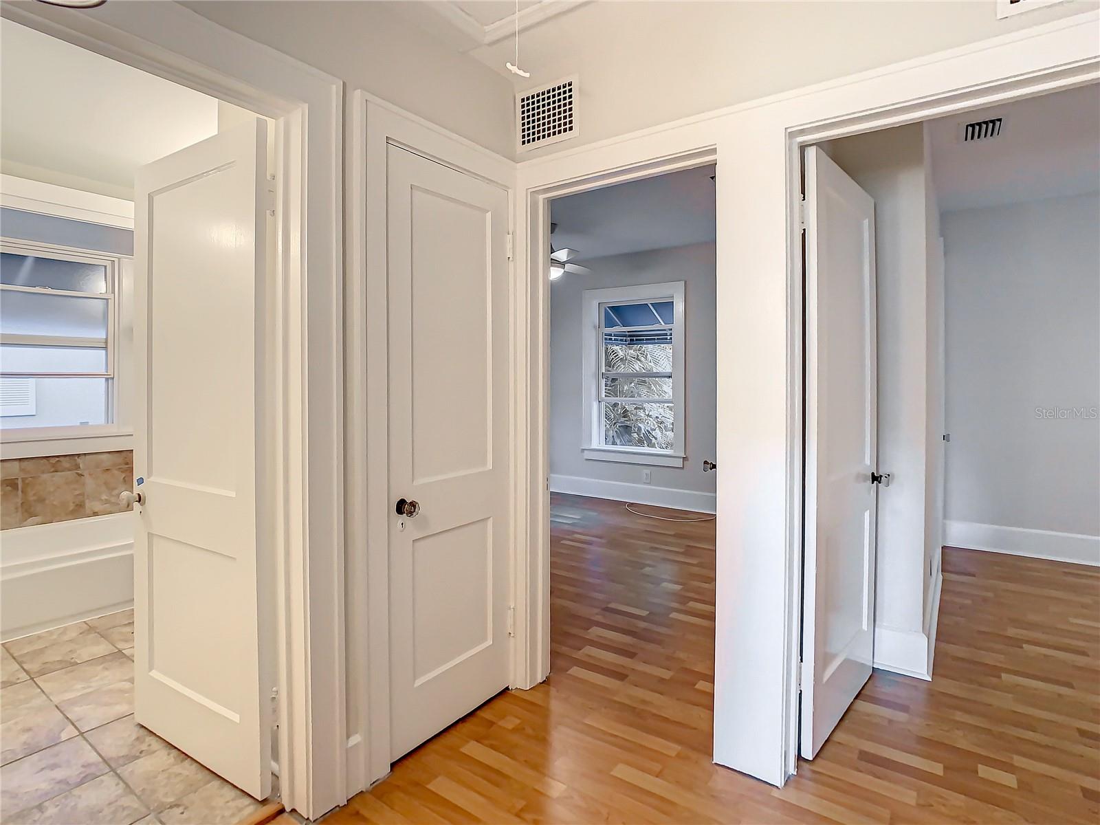 PINELLAS ADD TO ST PETERSBURG FLA - Residential Lease