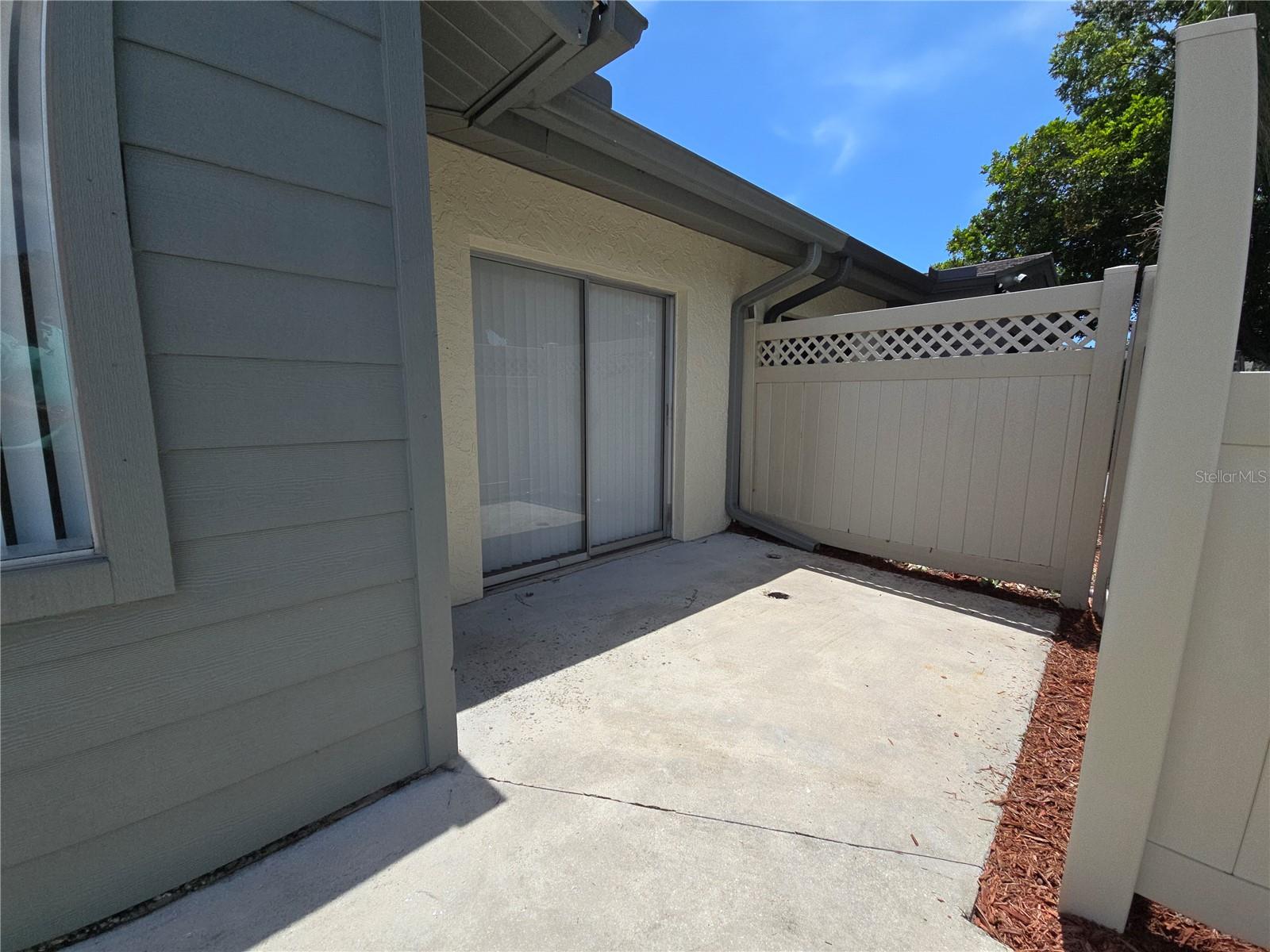 COURTYARD SQUARE - Residential