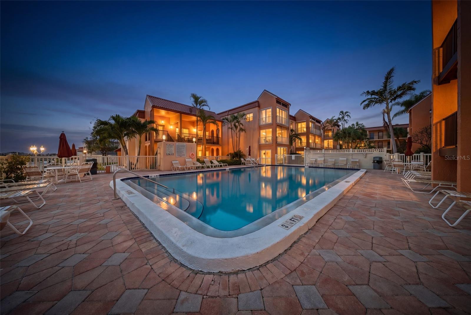 BOCA SHORES CONDO - Residential
