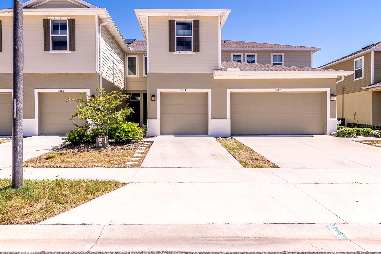 Welcome to this beautifully maintained 2021-built townhome nestled in the heart of Holiday, Florida! This stylish 3-bedroom, 2.5-bath home offers a thoughtfully designed open layout with tile flooring throughout the main living areas and plush carpet in all bedrooms for added comfort.
The modern kitchen is sure to impress, featuring stunning granite countertops, stainless steel appliances, and a breakfast bar perfect for casual dining and entertaining. Upstairs, you'll find all three bedrooms, two full bathrooms, and the added convenience of an upstairs laundry — no hauling baskets up and down the stairs! The spacious primary suite is a true retreat, complete with a large walk-in closet and an elegant dual-sink vanity. Low HOA fees!
Located just minutes from a sports complex, a boat ramp with direct Gulf of Mexico access, and a variety of restaurants and shops, this home puts everything you need right at your fingertips. Quick and easy access to US-19 makes commuting and getting around a breeze.
Whether you're a first-time buyer, a growing family, or someone looking to enjoy the Florida lifestyle, this townhome checks every box. Don't miss your chance to make it yours!