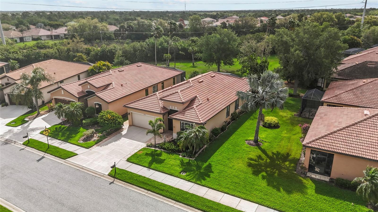 VENETIAN FALLS PH 2 - Residential