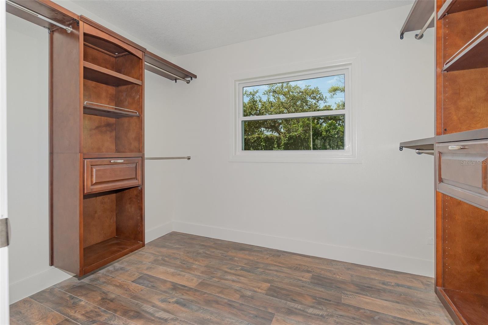 DOMMERICH ESTATES 1ST ADD - Residential Lease