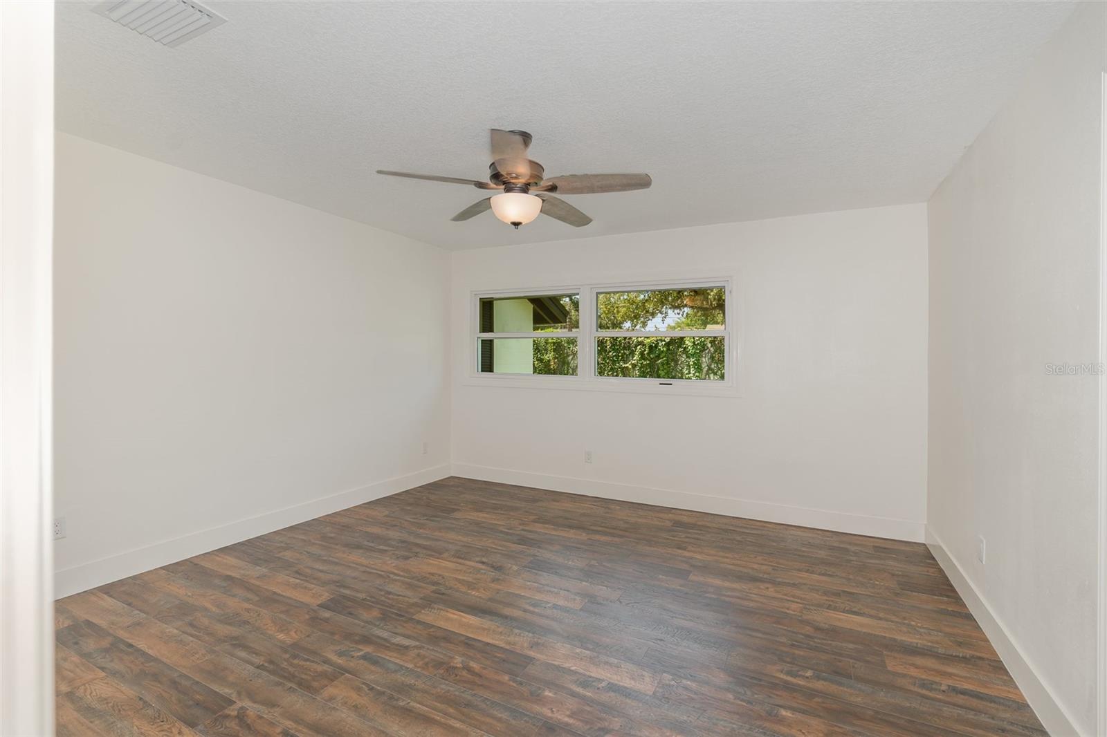 DOMMERICH ESTATES 1ST ADD - Residential Lease