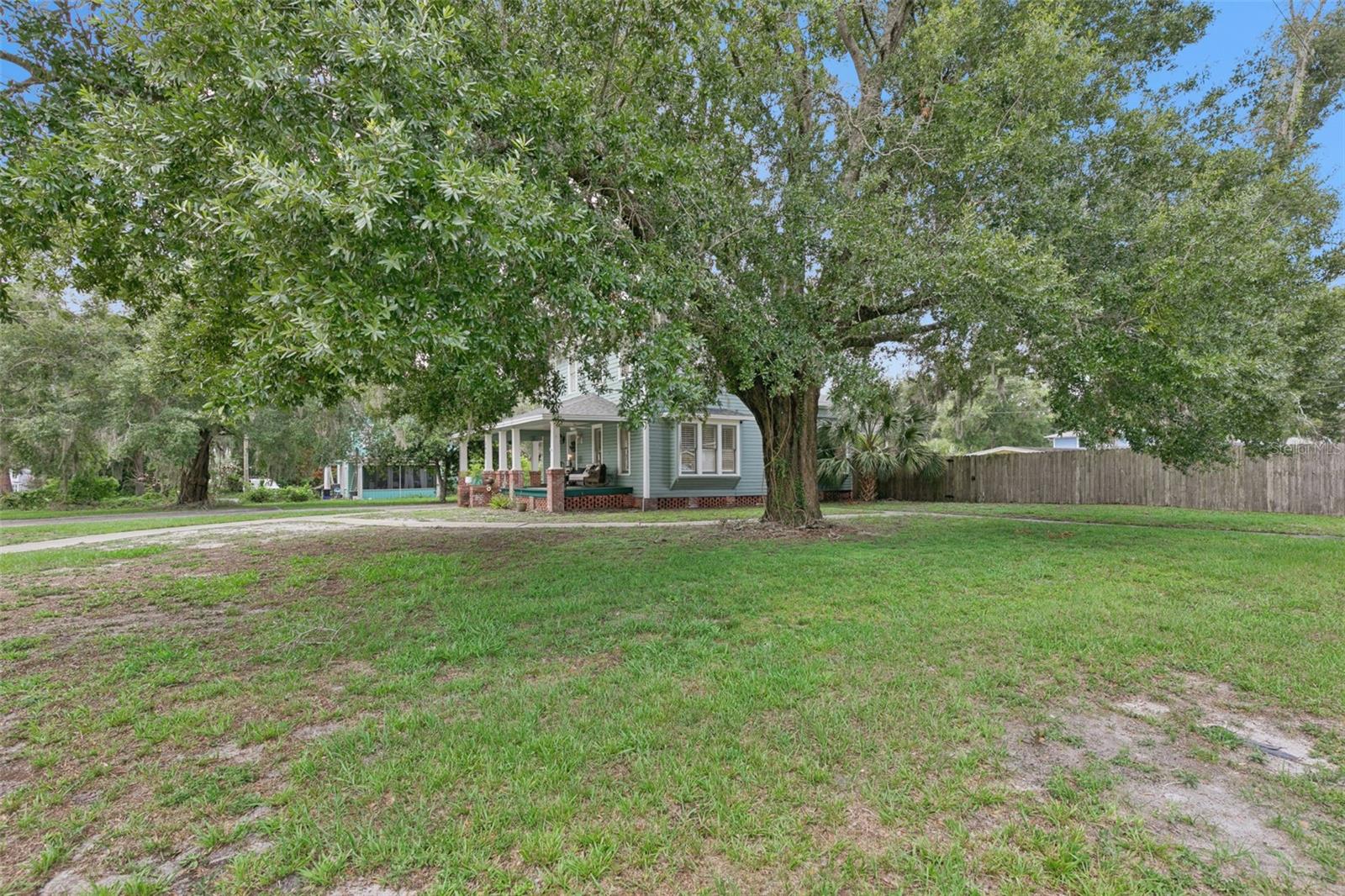 PINE HEIGHTS - Residential Lease