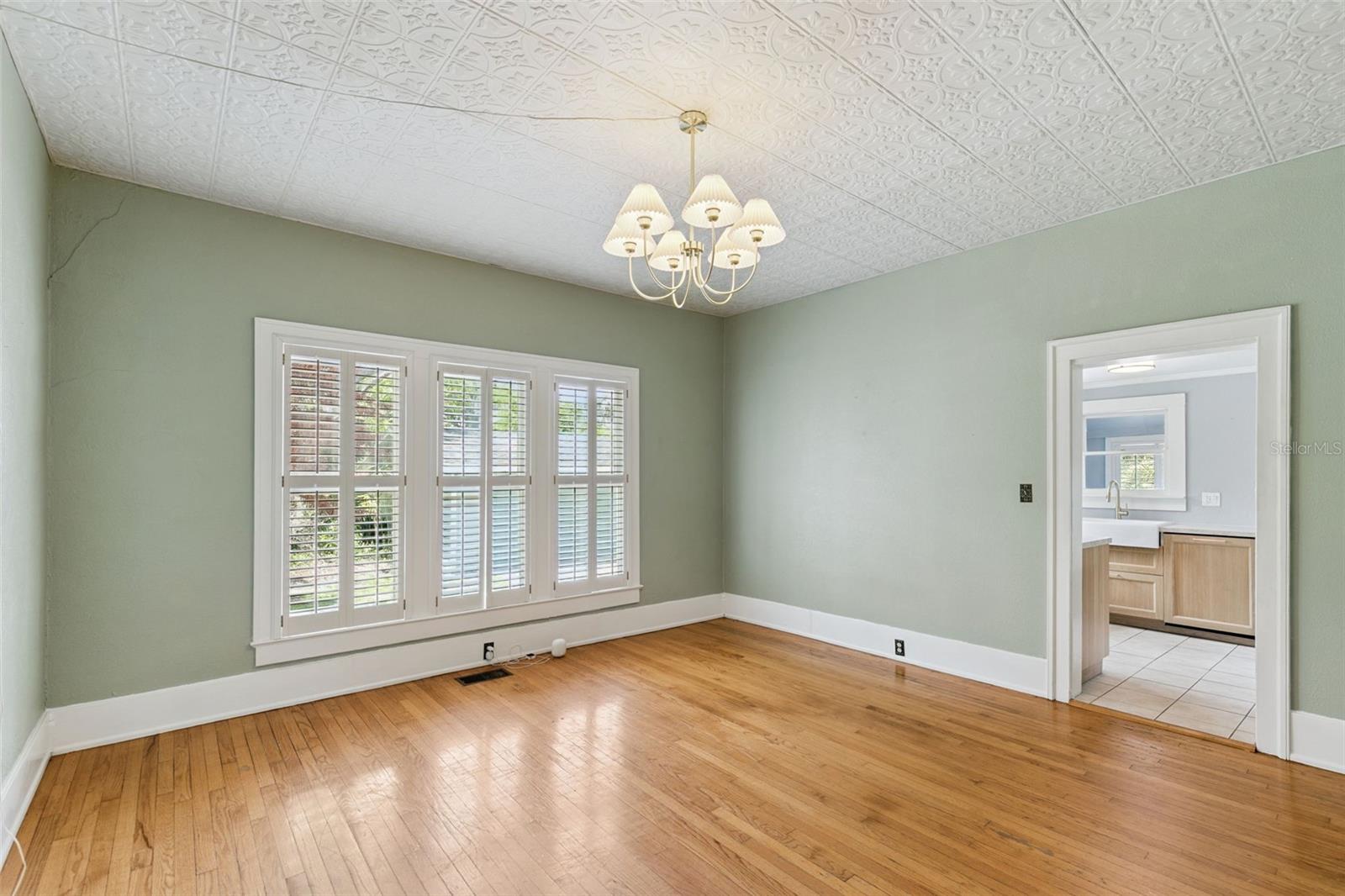 PINE HEIGHTS - Residential Lease