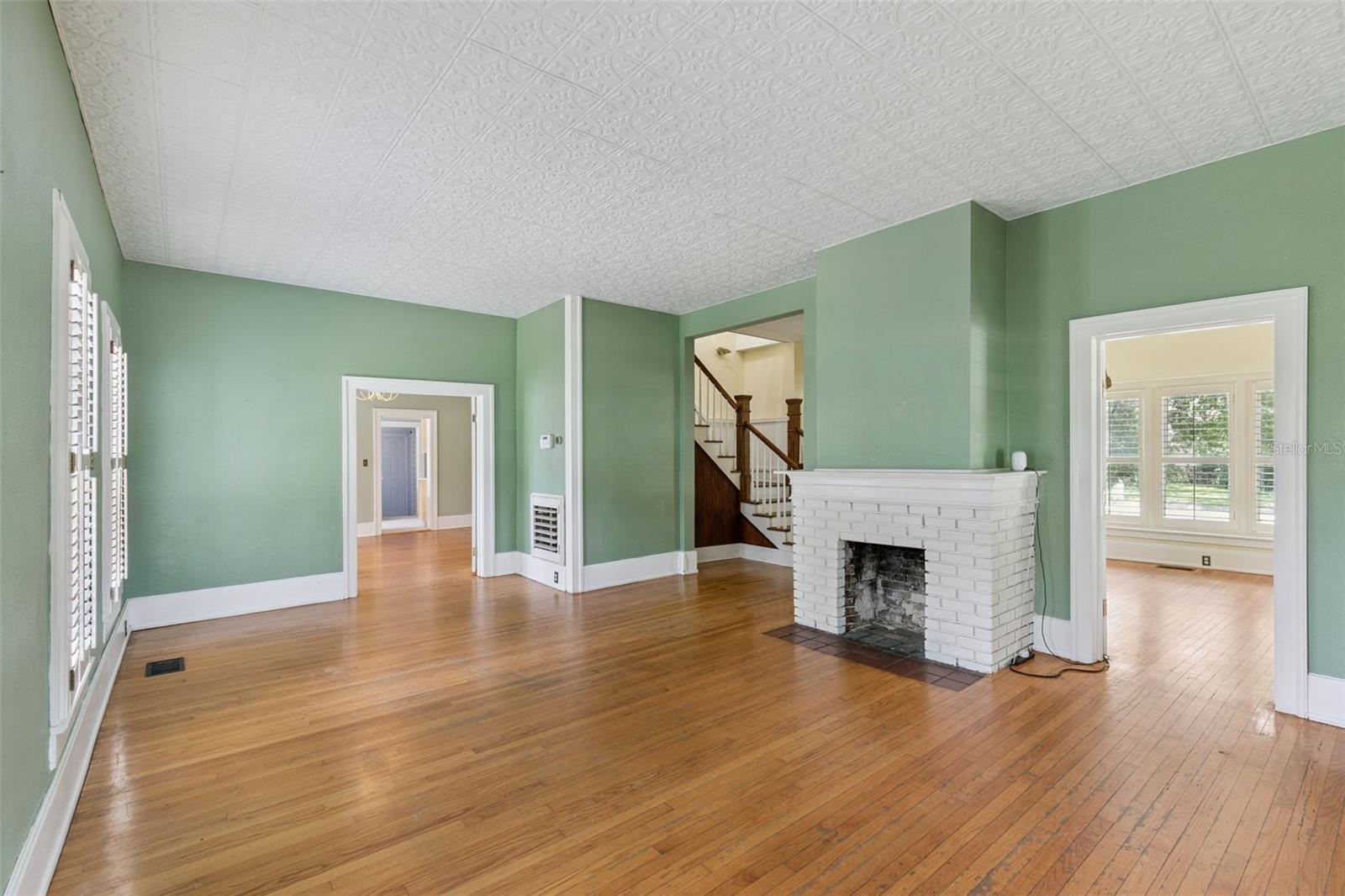 PINE HEIGHTS - Residential Lease