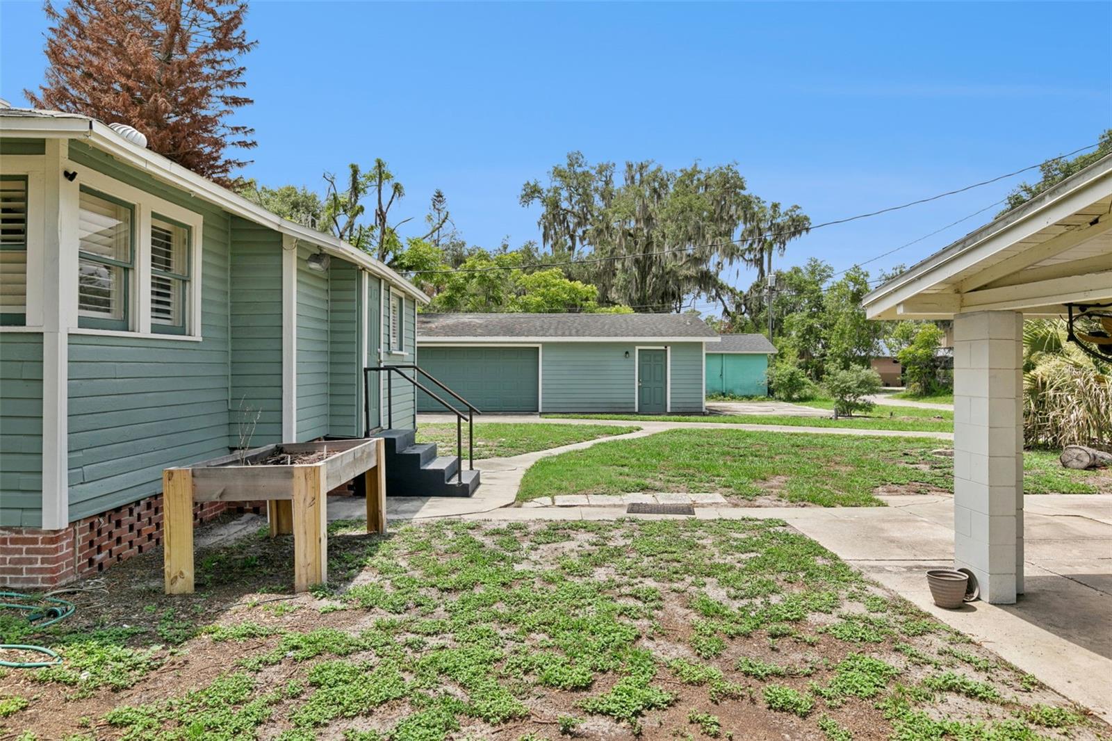 PINE HEIGHTS - Residential Lease