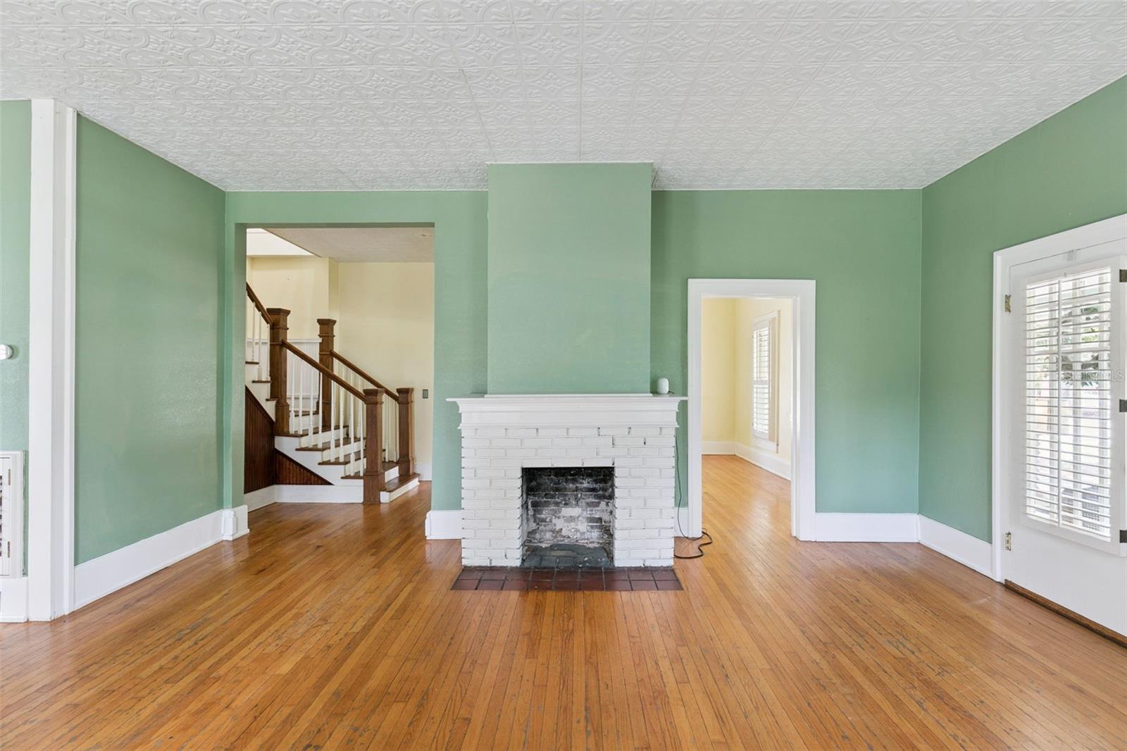 PINE HEIGHTS - Residential Lease