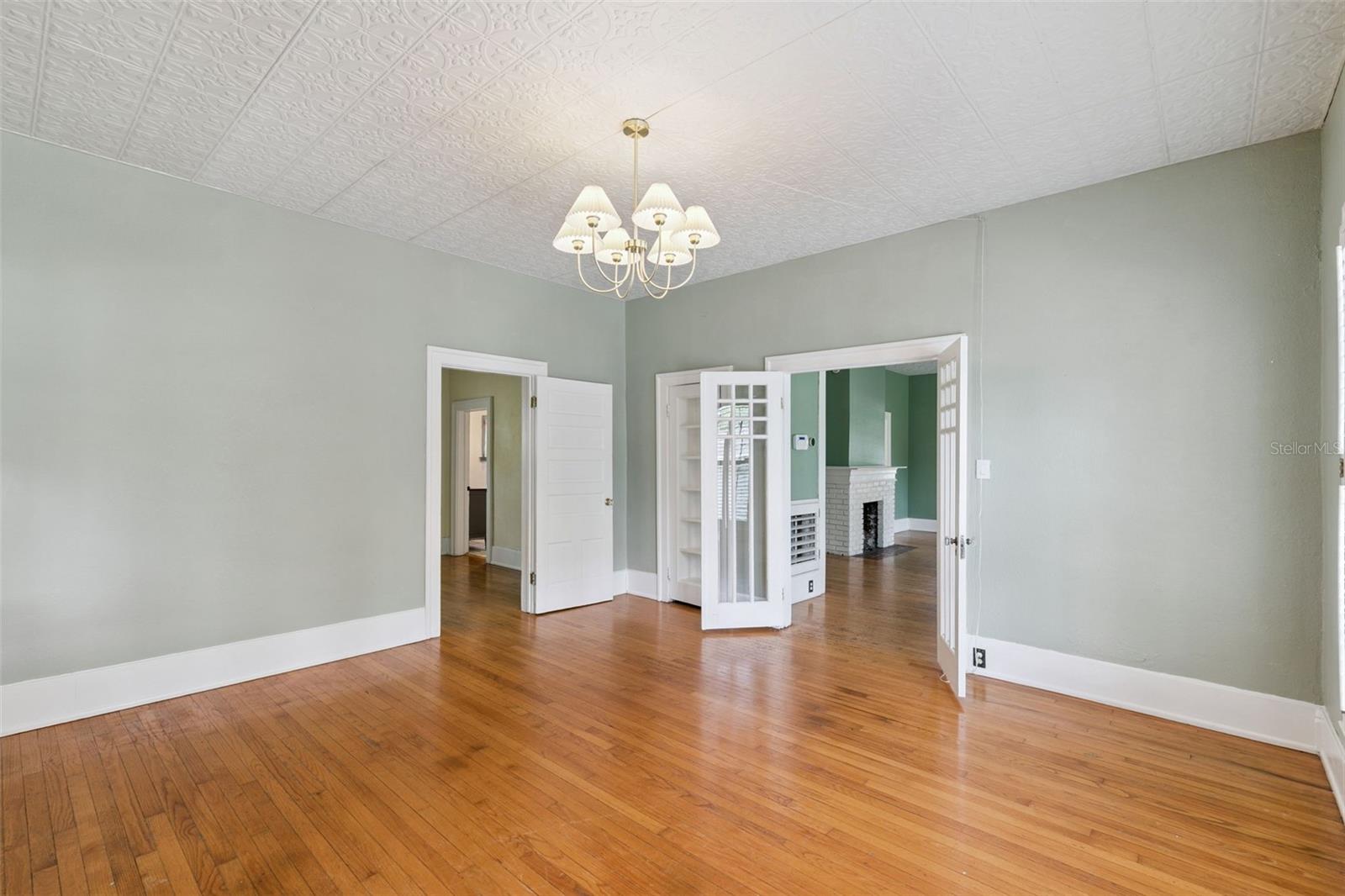 PINE HEIGHTS - Residential Lease