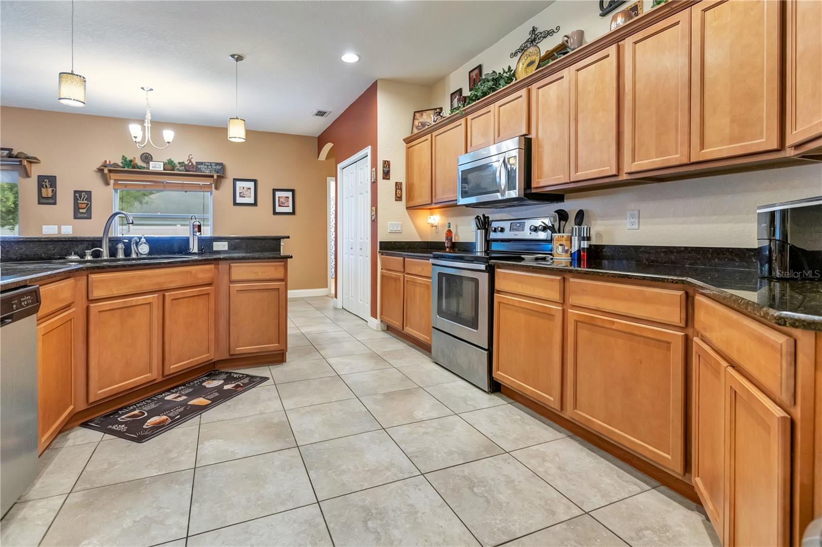 HARTFORD ESTATES - Residential