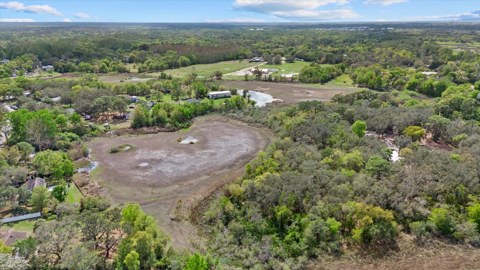 GOLDEN ACRES - Land