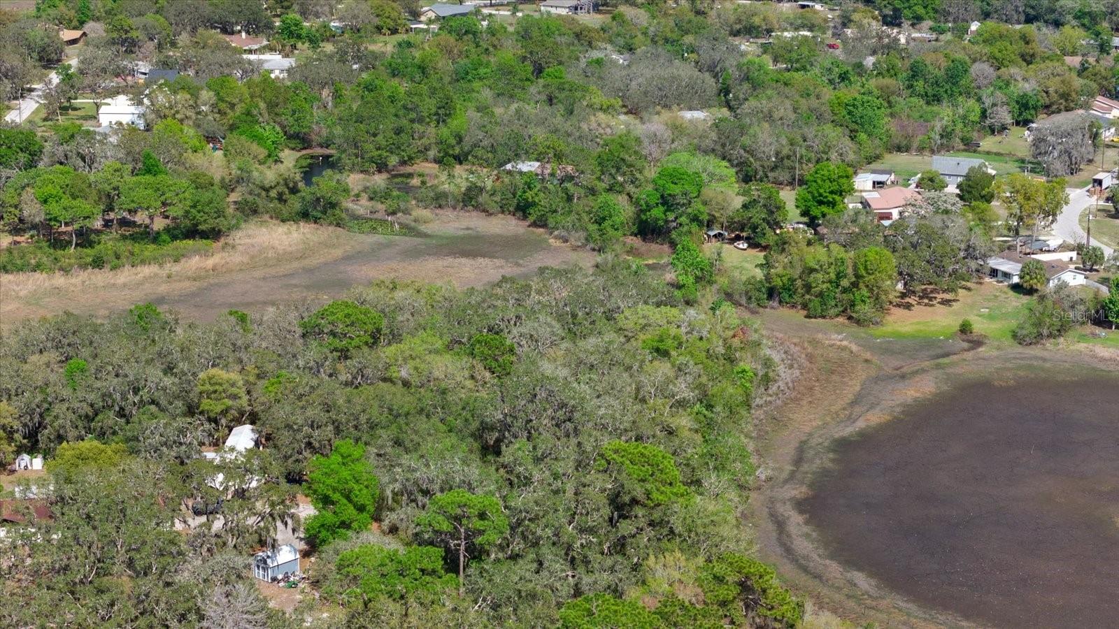 GOLDEN ACRES - Land
