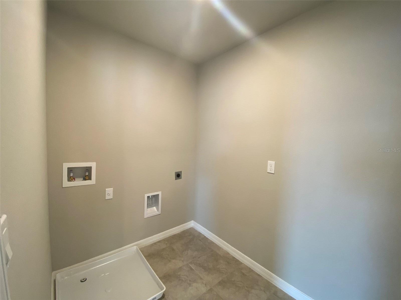 SILVER SPGS 2 - Residential Lease