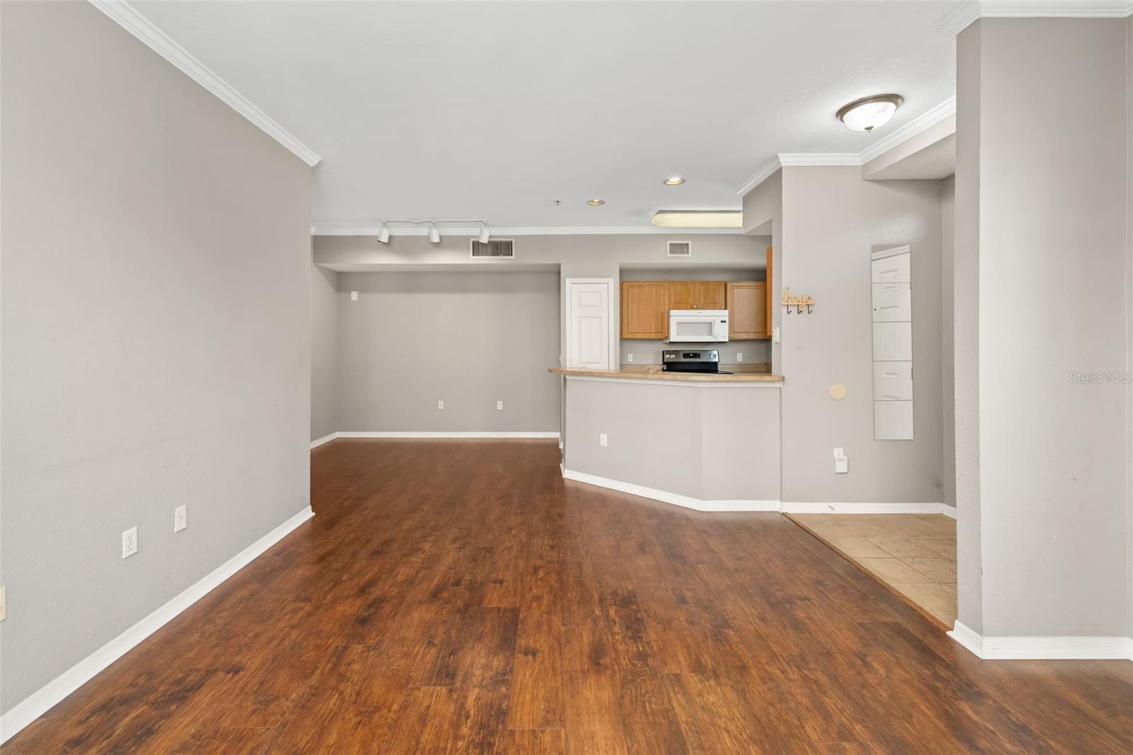 ADMIRALS WALK - Residential