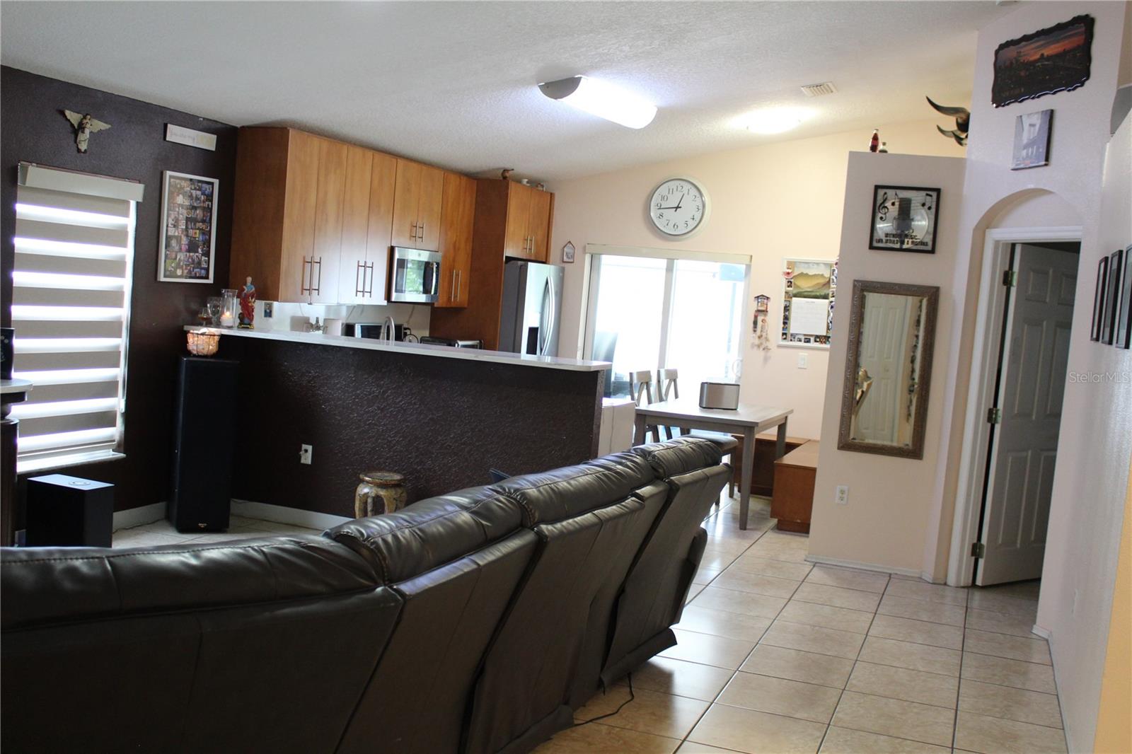 ISLANDS CURRY FORD - Residential