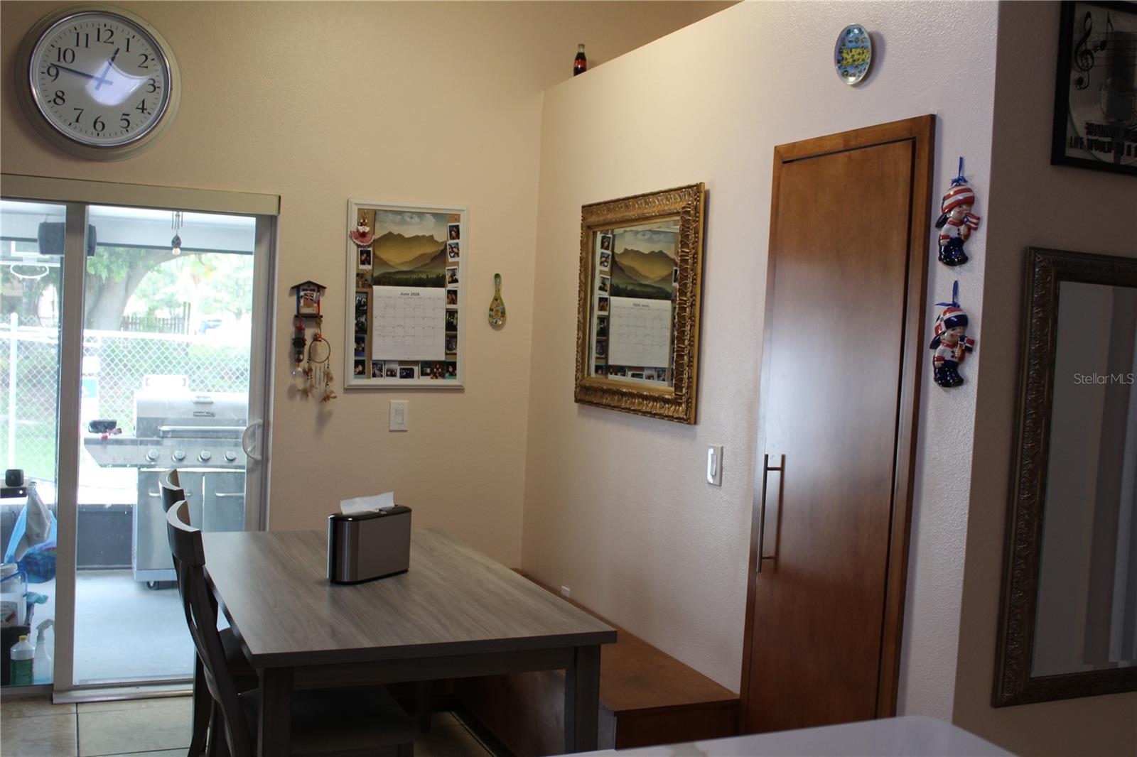 ISLANDS CURRY FORD - Residential