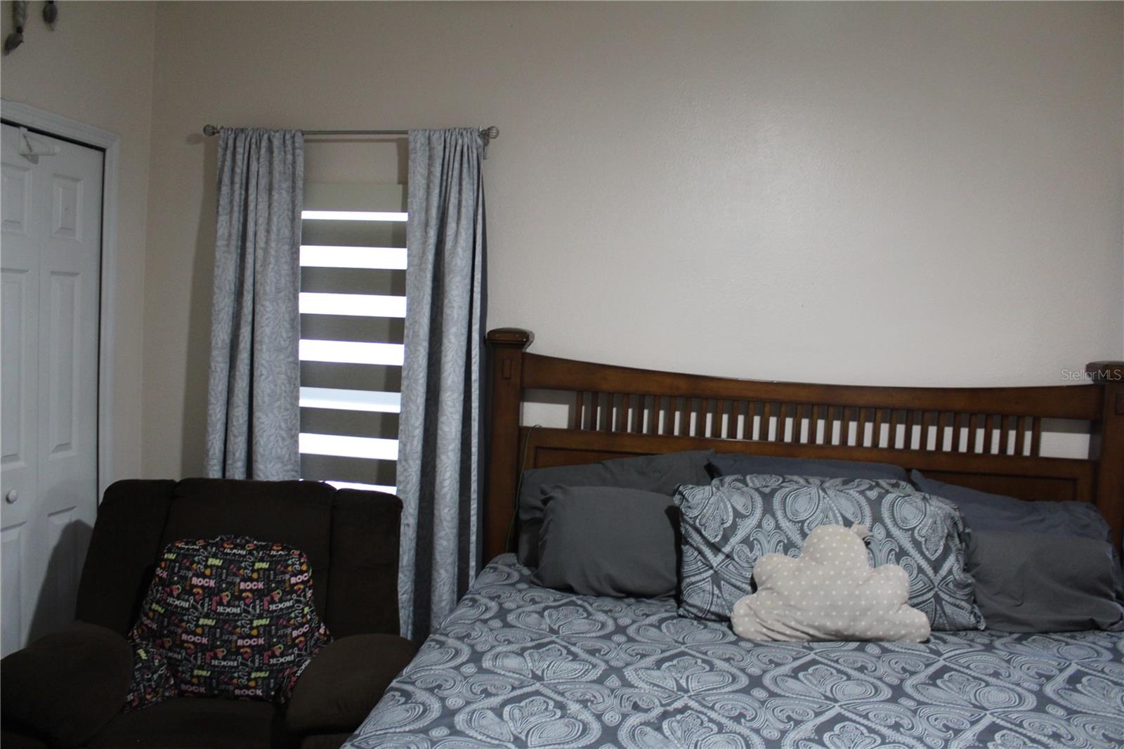 ISLANDS CURRY FORD - Residential