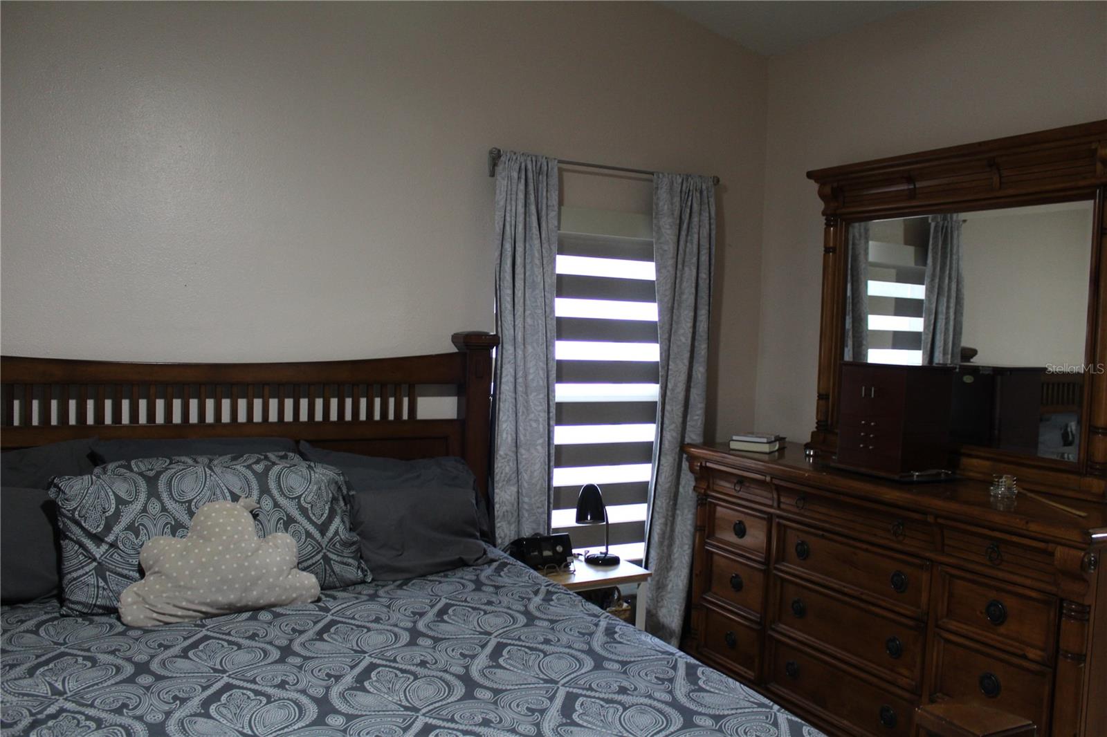 ISLANDS CURRY FORD - Residential