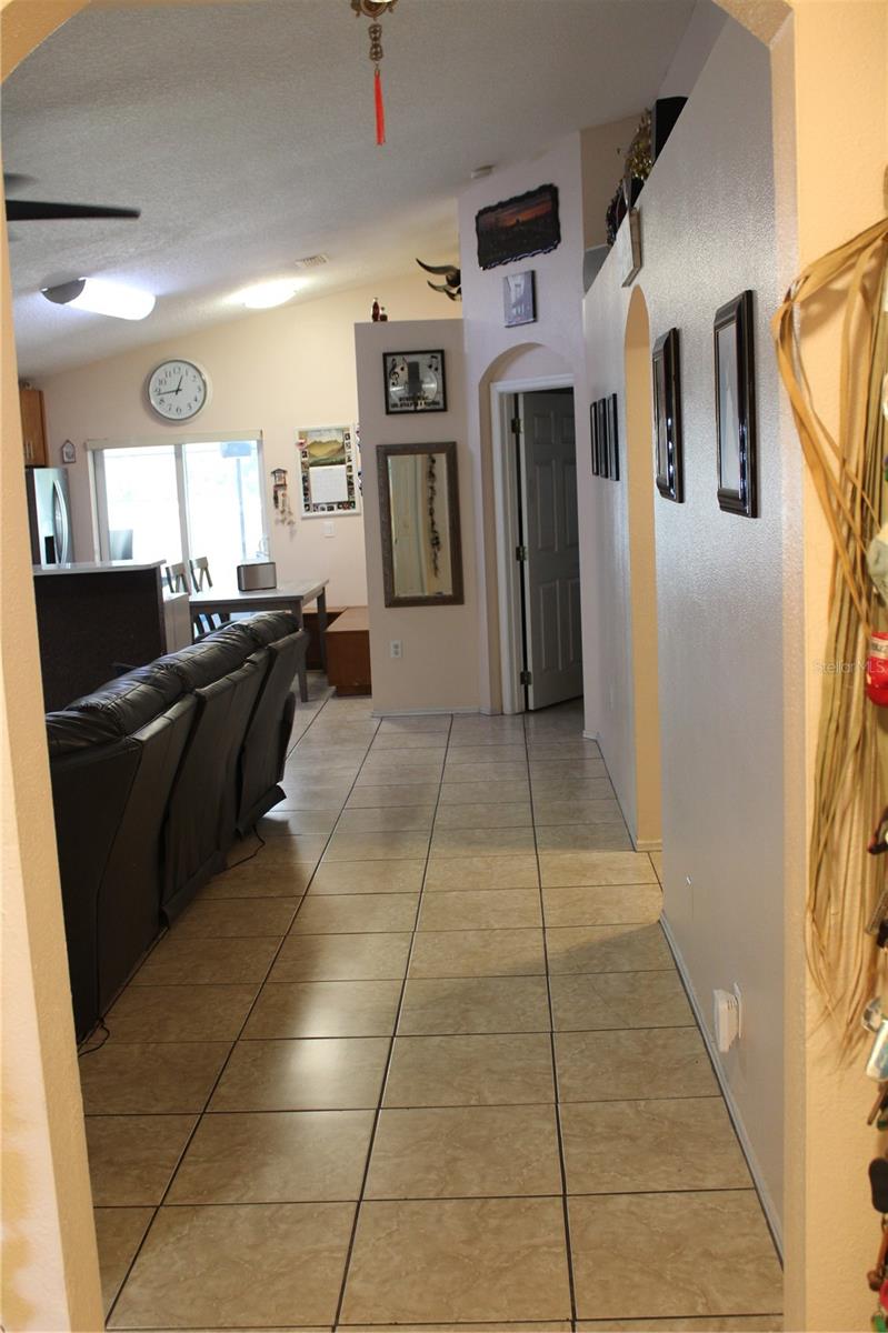 ISLANDS CURRY FORD - Residential