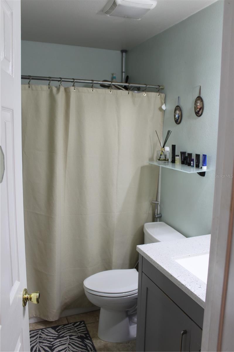 ISLANDS CURRY FORD - Residential