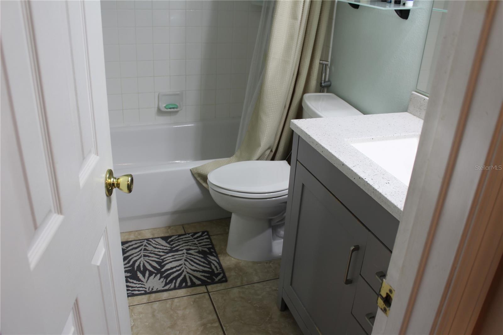 ISLANDS CURRY FORD - Residential