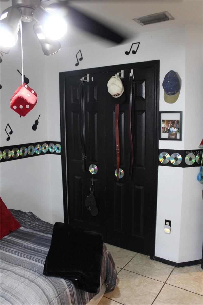 ISLANDS CURRY FORD - Residential