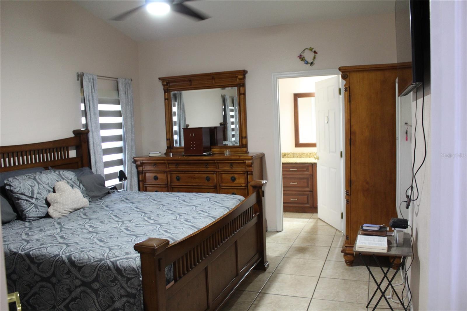 ISLANDS CURRY FORD - Residential