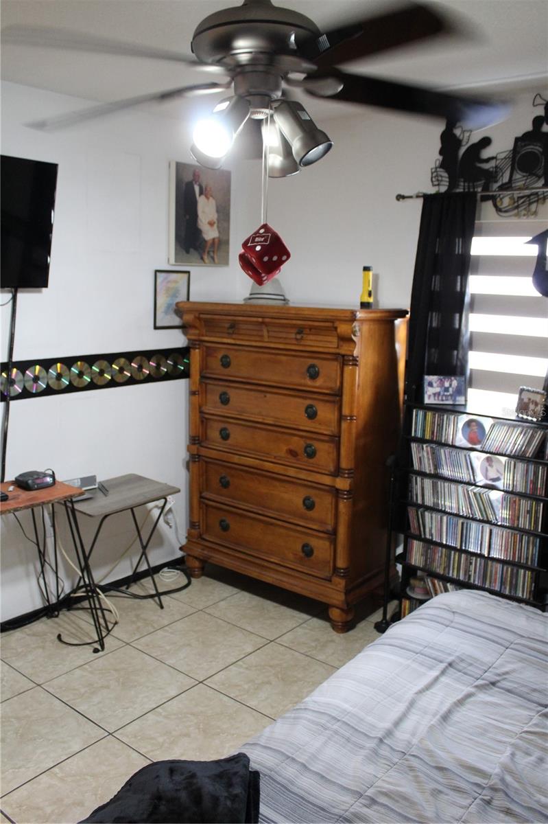 ISLANDS CURRY FORD - Residential