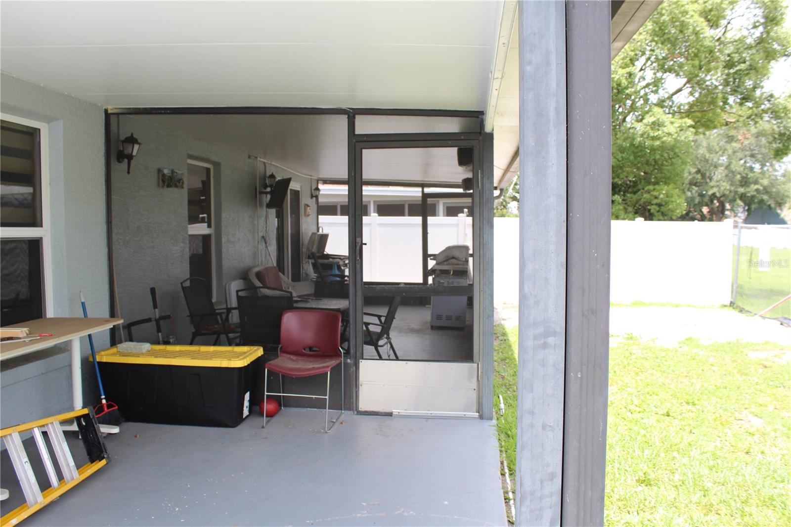 ISLANDS CURRY FORD - Residential