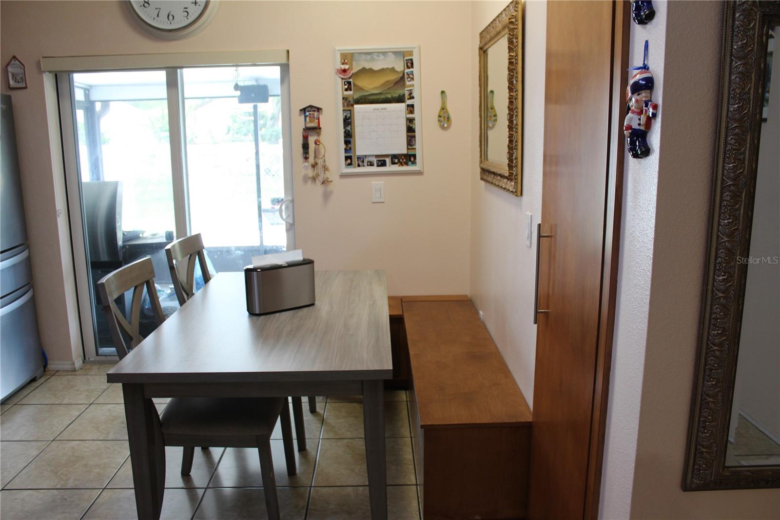 ISLANDS CURRY FORD - Residential