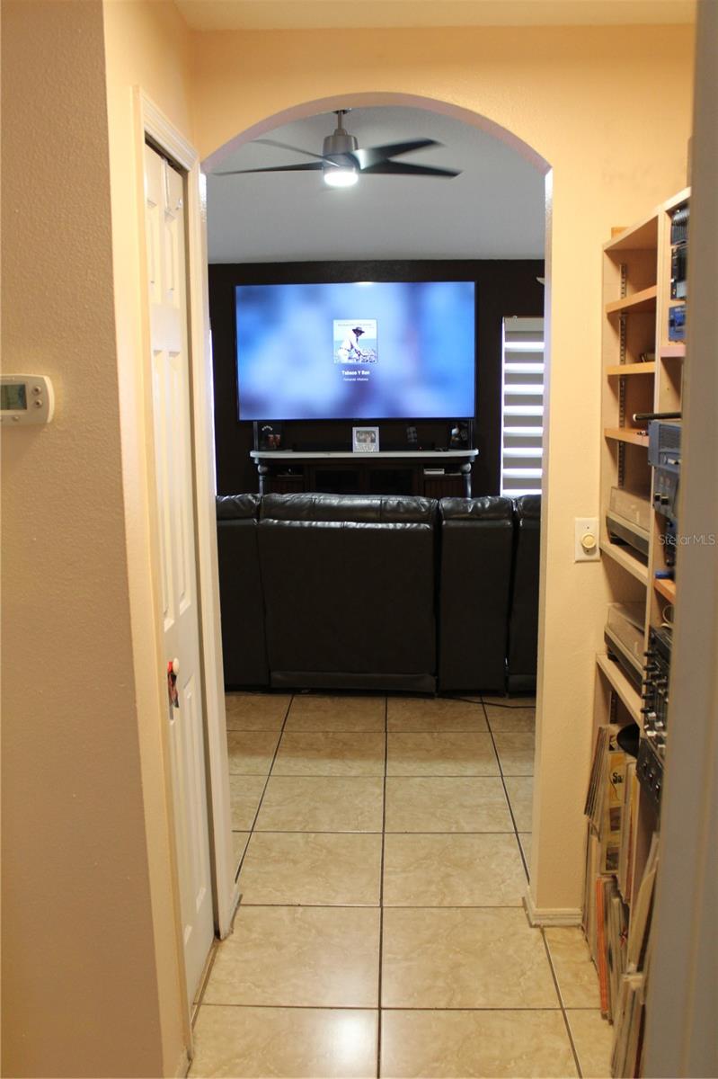 ISLANDS CURRY FORD - Residential