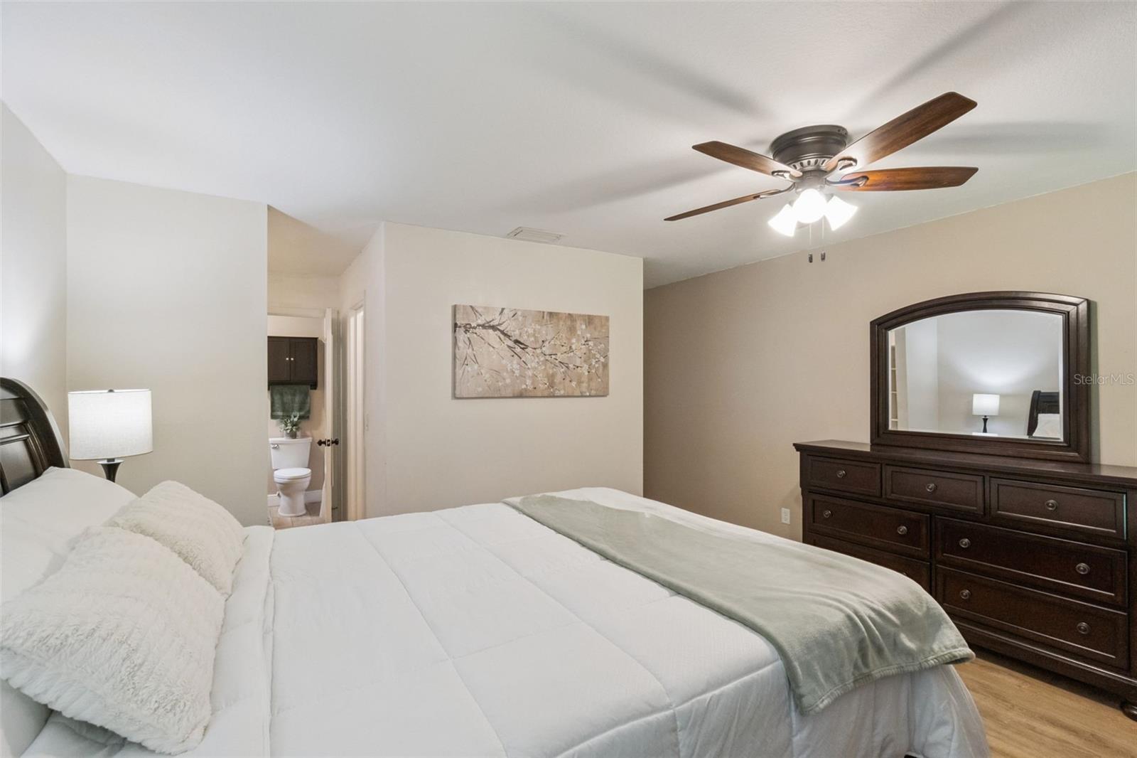 ORANGEWOOD SHADOWWOOD - Residential