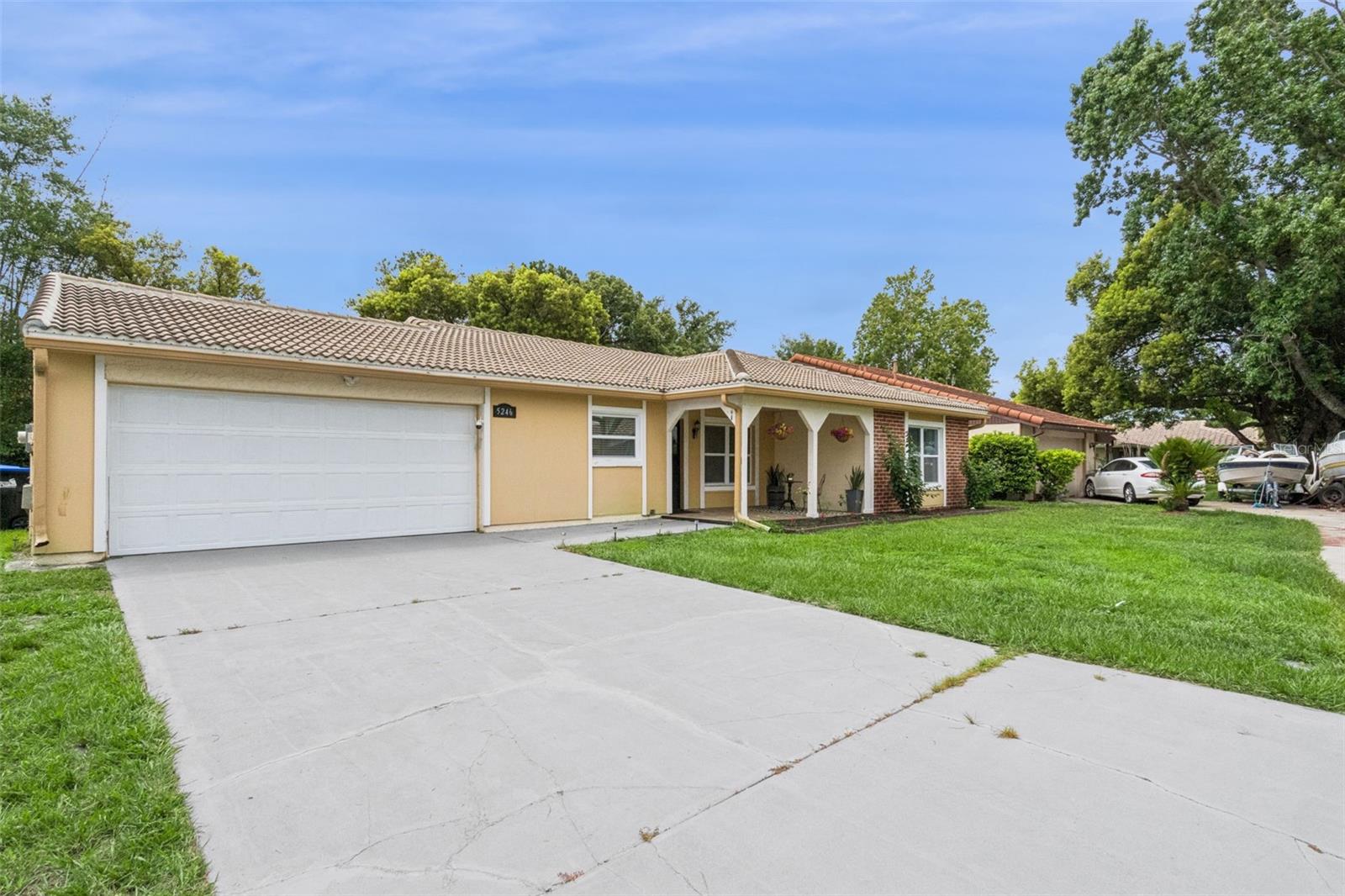 ORANGEWOOD SHADOWWOOD - Residential