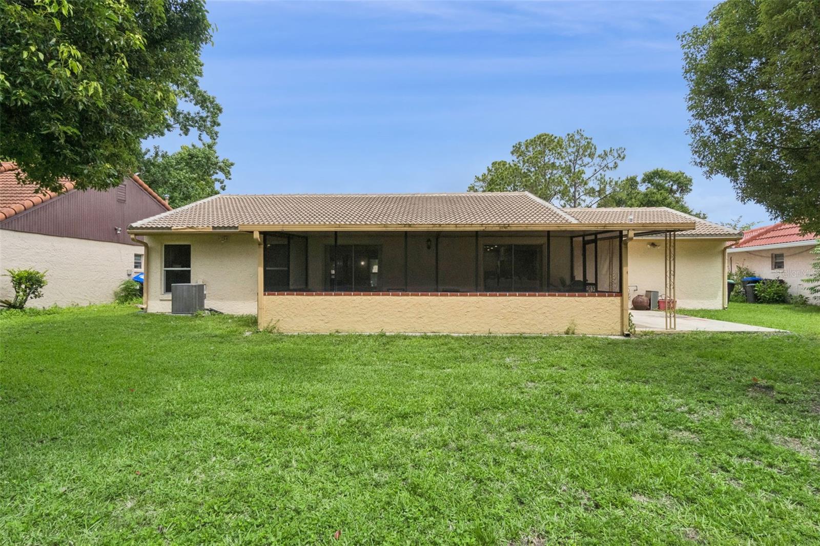 ORANGEWOOD SHADOWWOOD - Residential