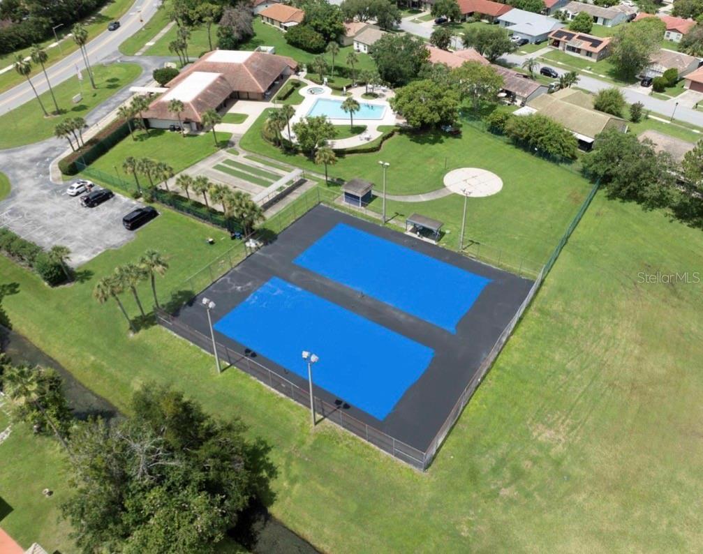 ORANGEWOOD SHADOWWOOD - Residential