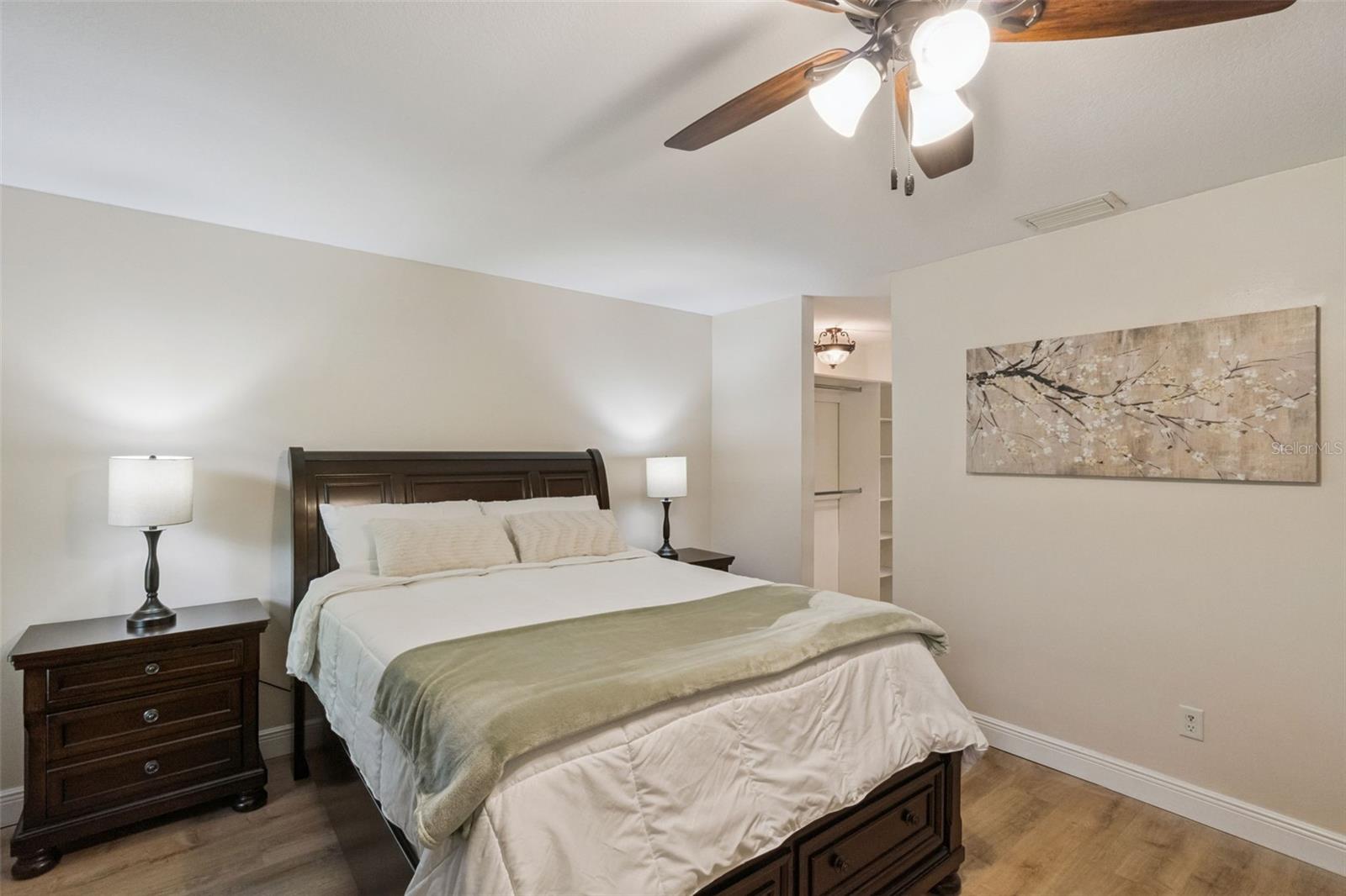 ORANGEWOOD SHADOWWOOD - Residential