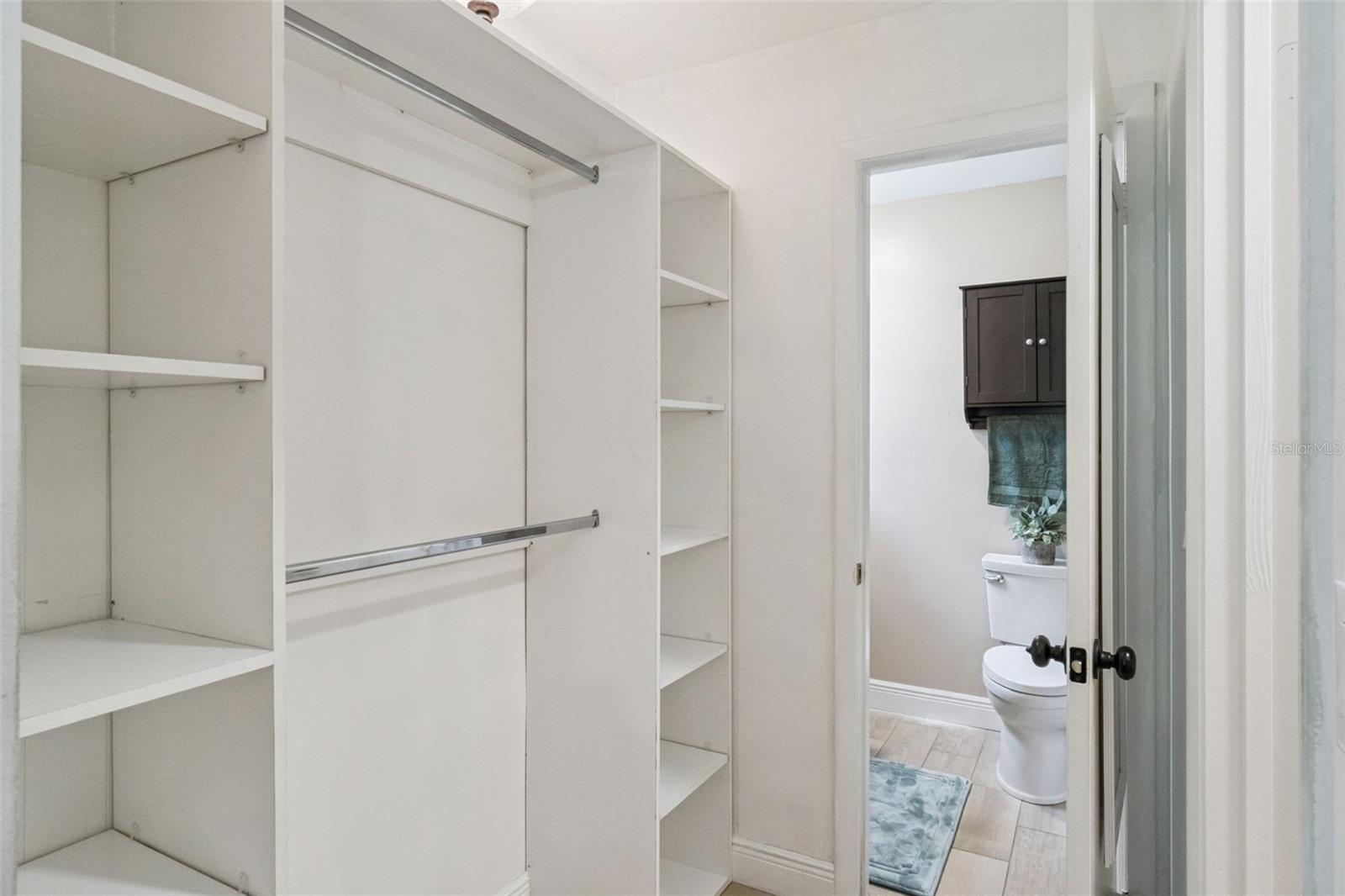 ORANGEWOOD SHADOWWOOD - Residential