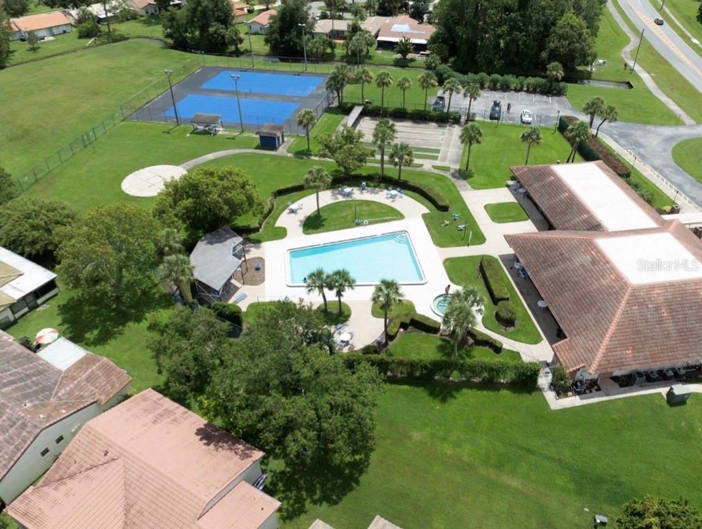 ORANGEWOOD SHADOWWOOD - Residential