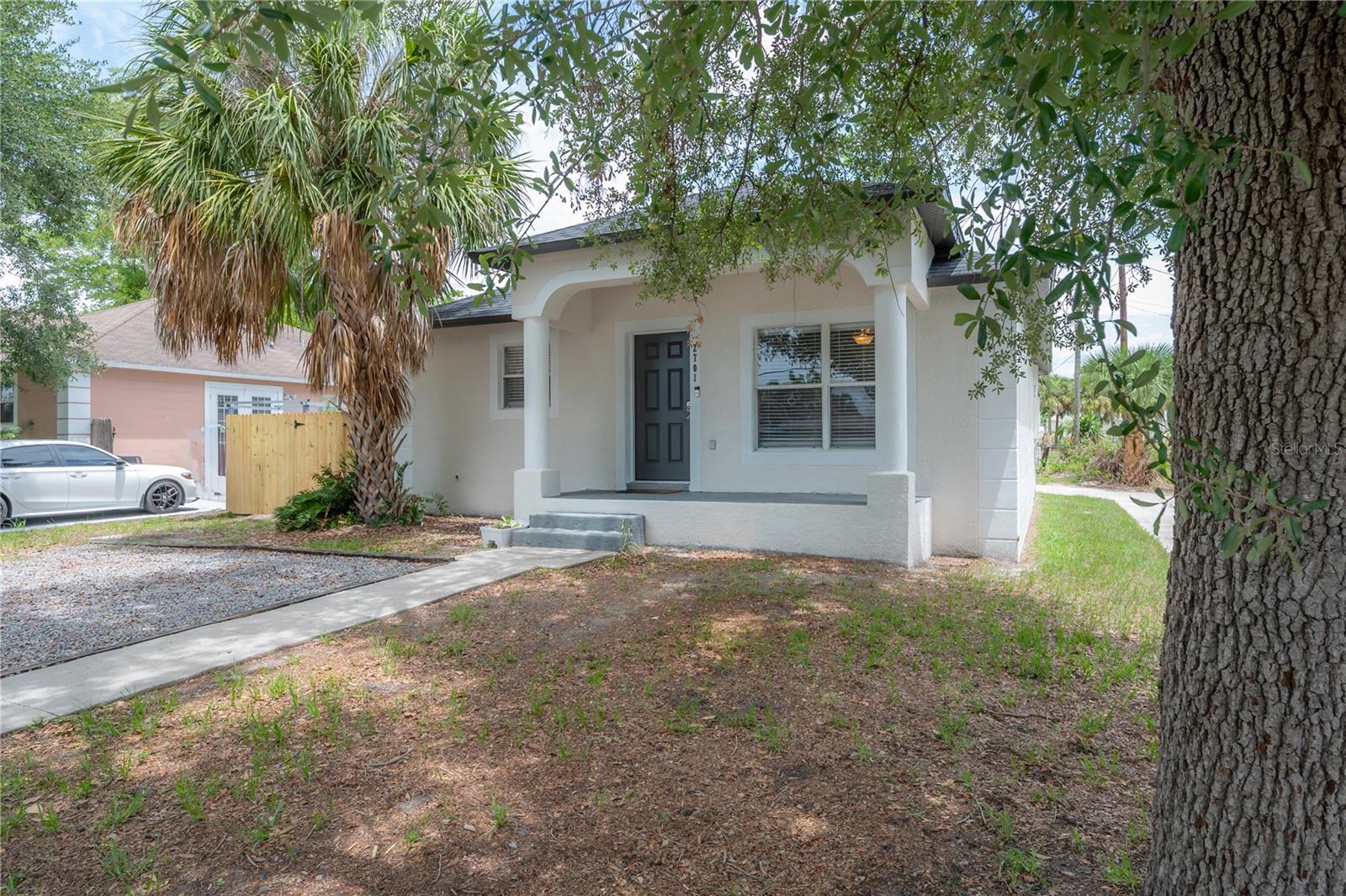 MONETA - Residential Lease