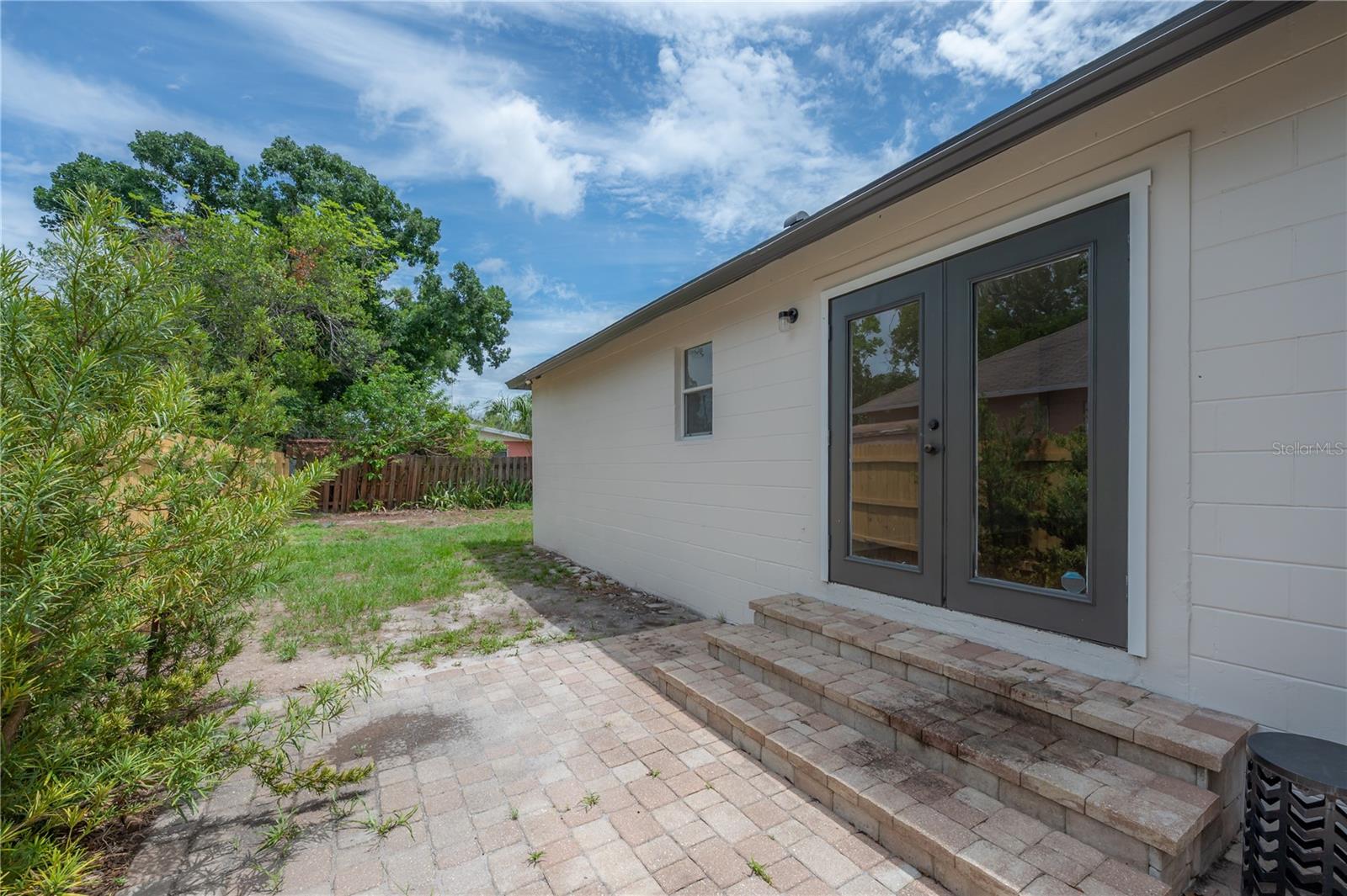 MONETA - Residential Lease