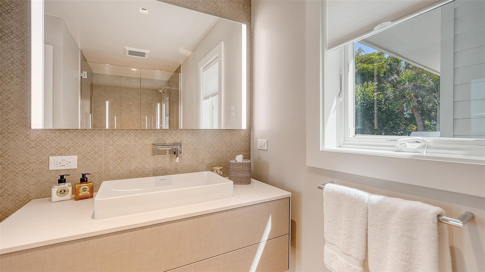 CASEY KEY - Residential
