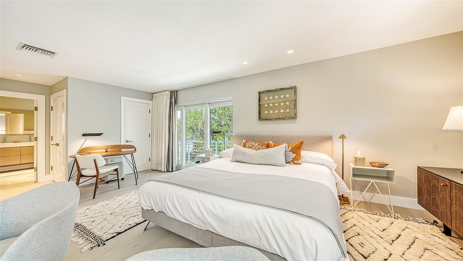 CASEY KEY - Residential