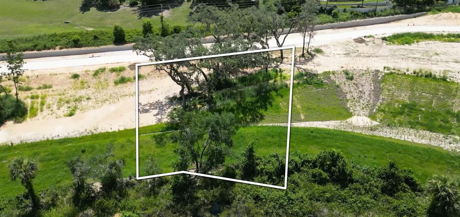 MIRROR LAKE - Residential