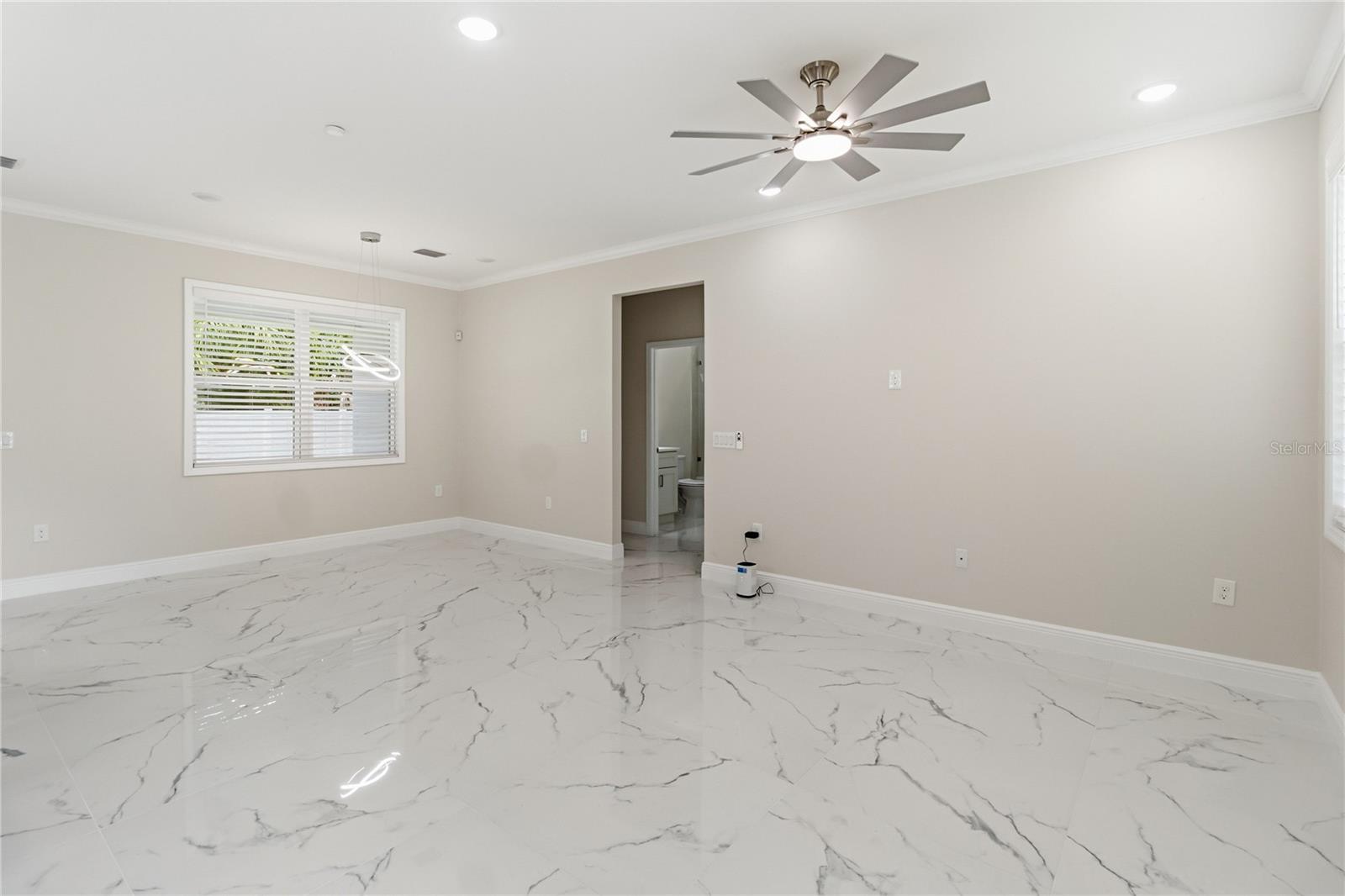 LOCKHARTS SUB 1ST ADD - Residential Lease