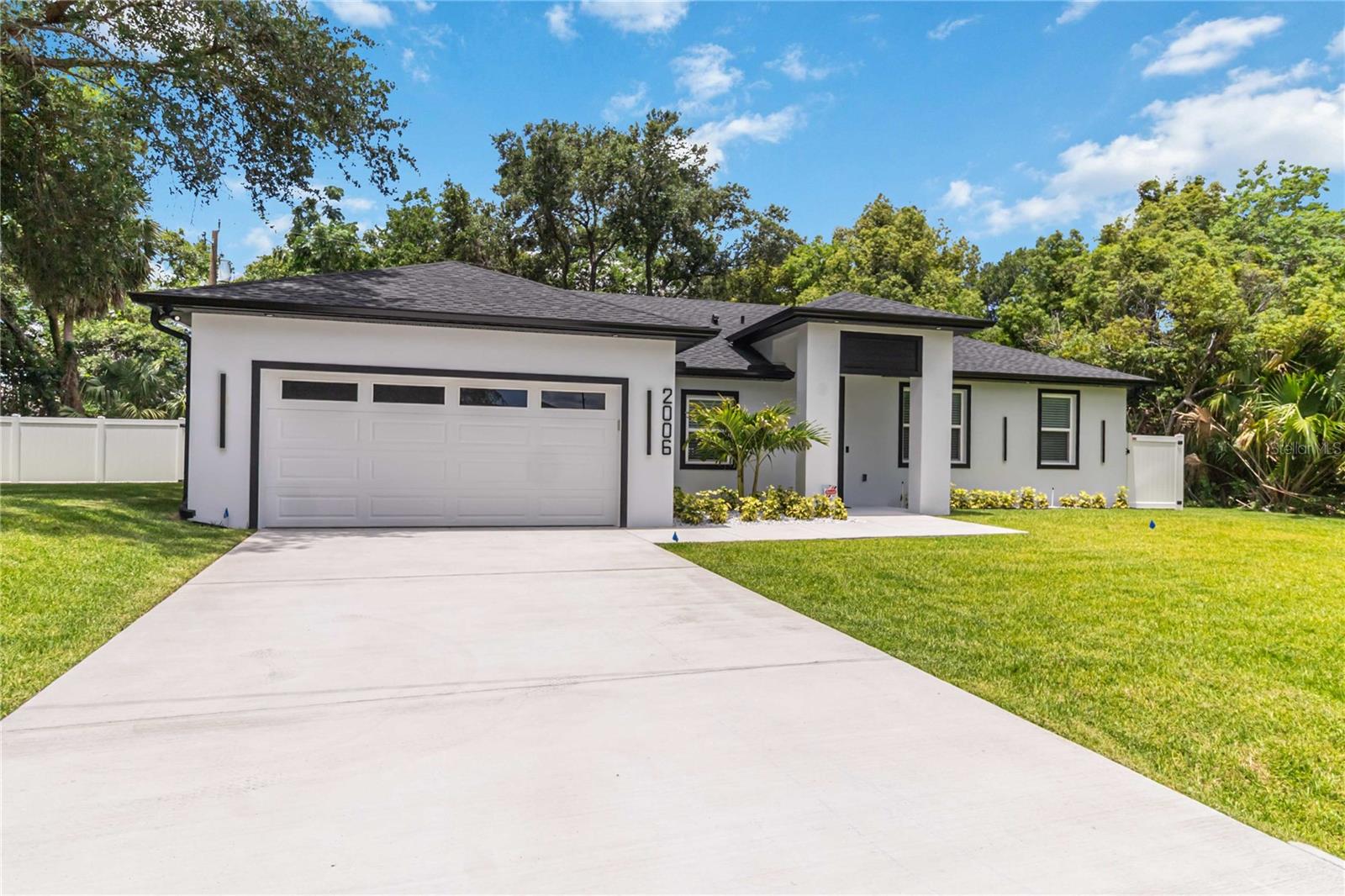 LOCKHARTS SUB 1ST ADD - Residential Lease