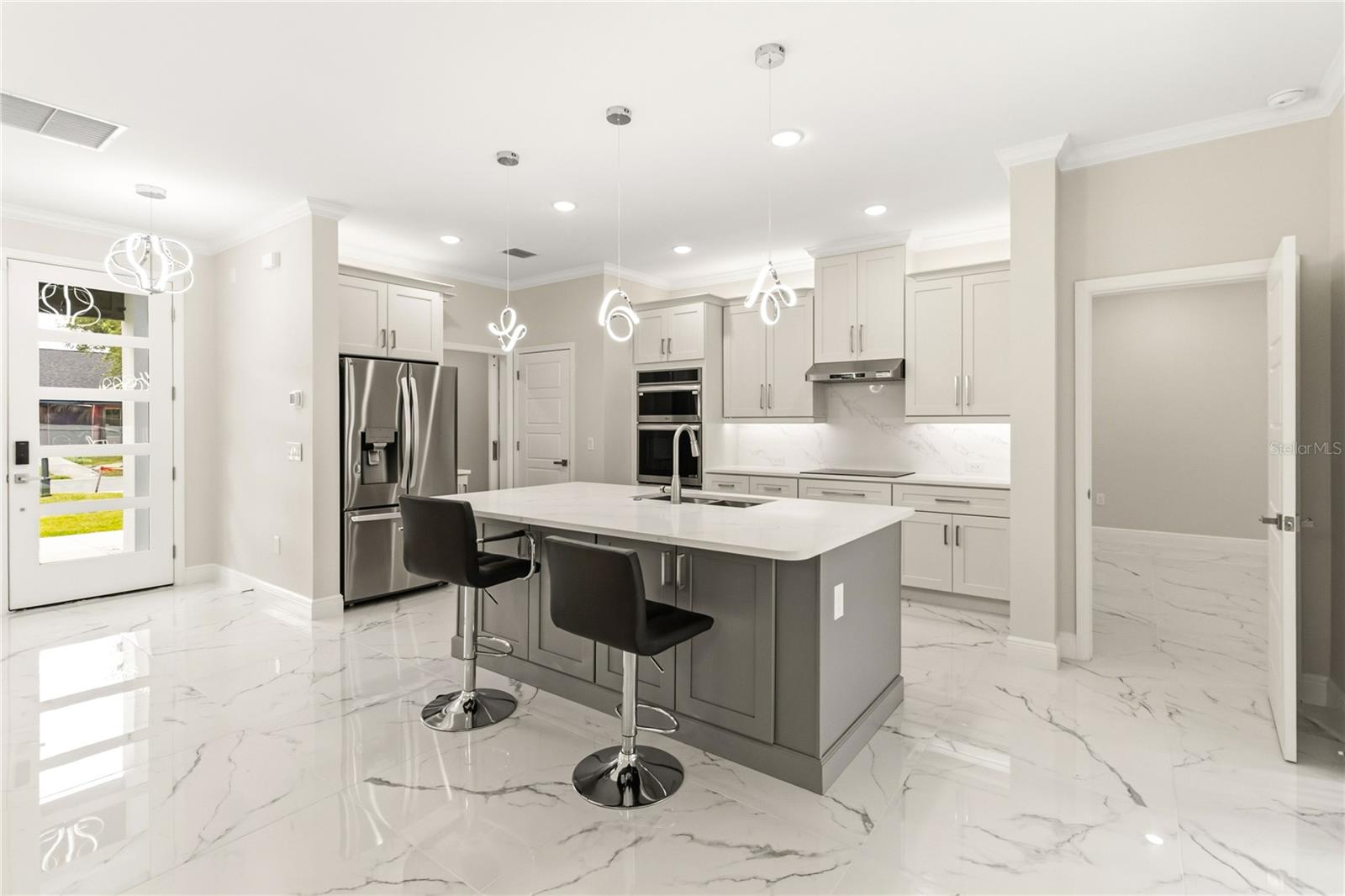 LOCKHARTS SUB 1ST ADD - Residential Lease
