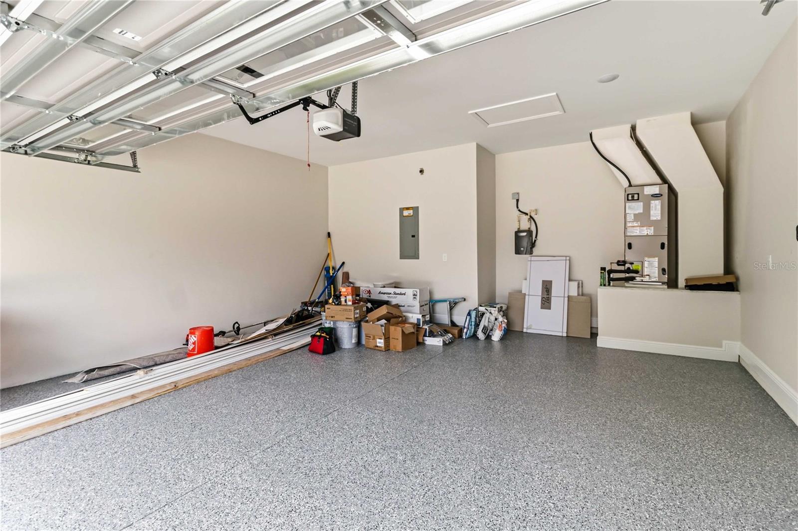LOCKHARTS SUB 1ST ADD - Residential Lease
