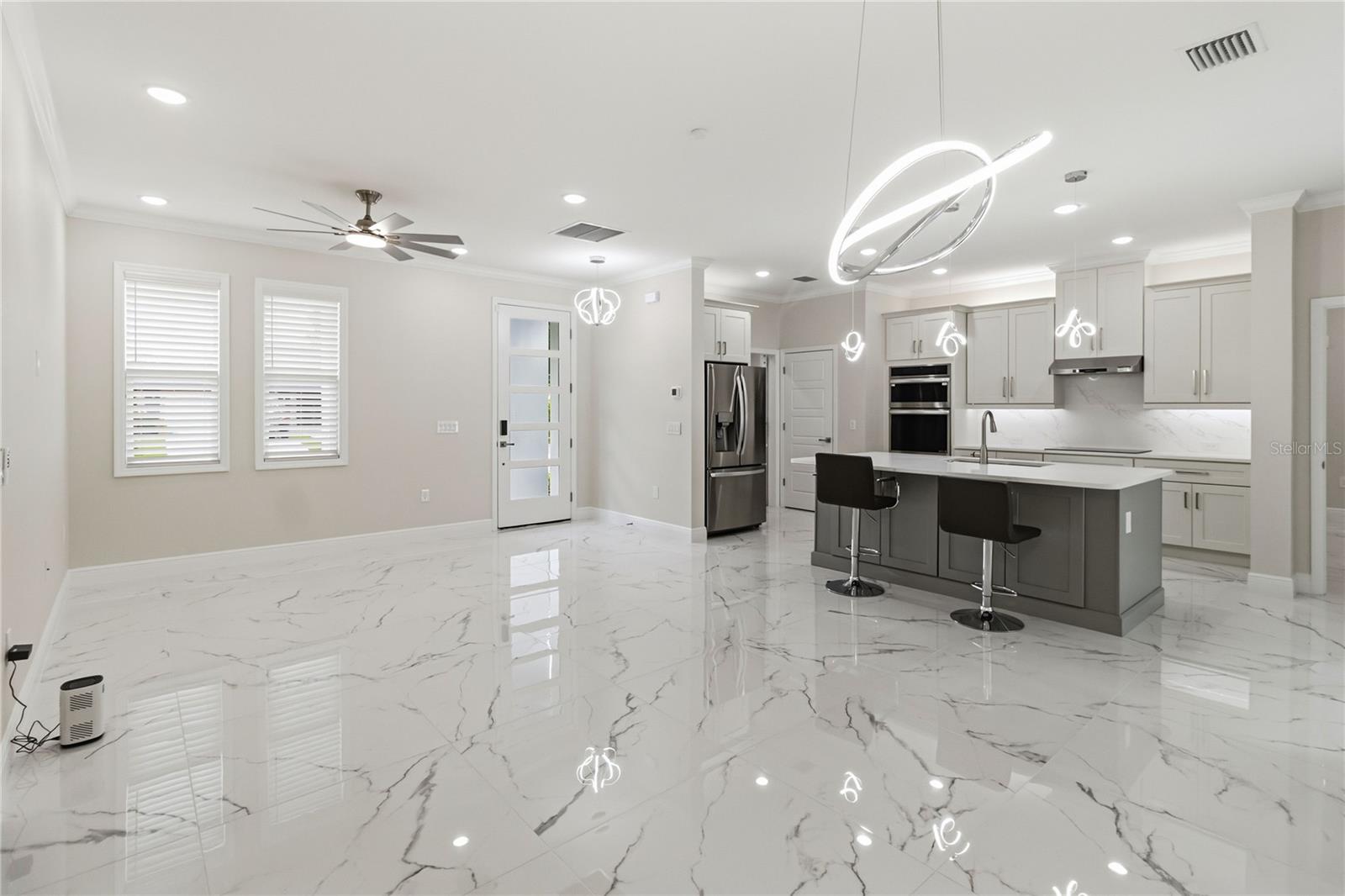 LOCKHARTS SUB 1ST ADD - Residential Lease